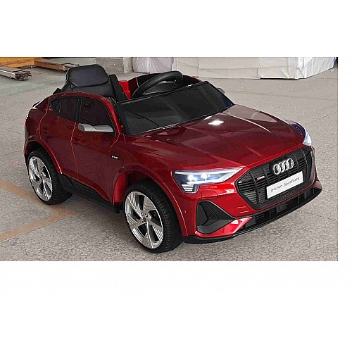 Акумулаторен джип Audi Sportback металик от Audi цвят червен Акумулаторен джип Audi Sportback металик от Audi цвят червен