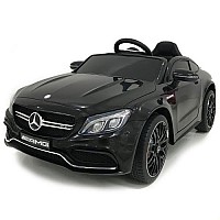 Акумулаторна кола Mercedes C63s от Mercedes цвят черен